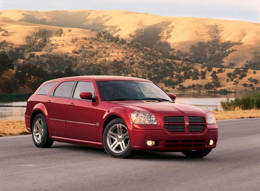  Dodge Magnum R/T 2005 года  (фото 18 из 39)